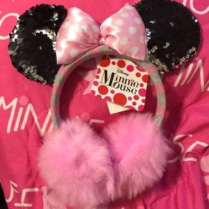 Minnie Mouse earmuffs